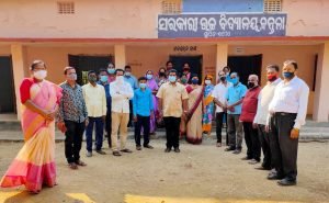 Read more about the article ବନ୍ତଳା ହାଇସ୍କୁଲକୁ ପୋଷ୍ୟ କଲେ ସମିତି ସଭ୍ୟ