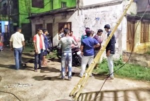 Read more about the article ବିଦ୍ୟୁତ ଆଘାତରେ ଜିଓ କର୍ମଚାରୀ ଗୁରୁତର
