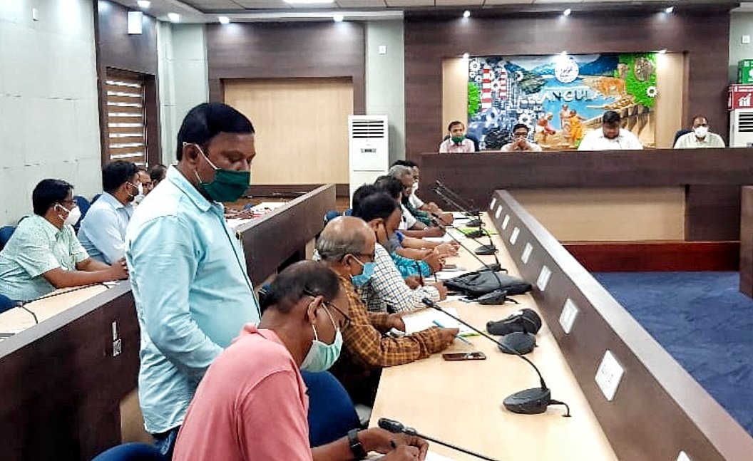 You are currently viewing ମରୁଡିର ସ୍ଥାୟୀ ମୁକାବିଲା ନେଇ ଜିଲ୍ଲା ସ୍ତରୀୟ ପ୍ରସ୍ତୁତି ବୈଠକ
