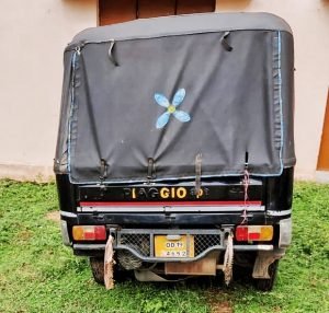 Read more about the article ବିଦେଶୀମଦସହ ଅଟୋ ଜବତ