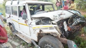 Read more about the article ଗଛରେ ପିଟିହେଲା ବିଦ୍ୟୁତ ବିଭାଗ ବଲେରୋ, ୨ ଗୁରୁତର