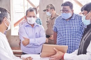 Read more about the article ମୁଖ୍ୟ ଶାସନ ସଚିବଙ୍କ ଅନୁଗୁଳ ଜିଲ୍ଲା ଗସ୍ତ, ବିଭିନ୍ନ ପ୍ରକଳ୍ପର ଅଗ୍ରଗତି ନେଇ ସମୀକ୍ଷା