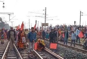 Read more about the article କୋଇଲା ଡିପୋ ଉଛେଦ ପାଇଁ ରେଳ ରୋକ