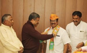 Read more about the article ବିଜେପିରେ ମିଶିଲେ ଦୁର୍ଗାଚରଣ