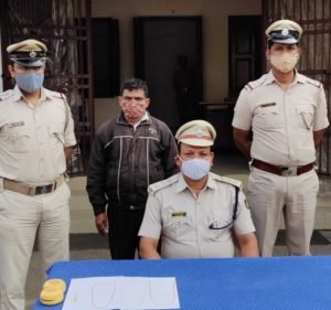 Read more about the article ଚୋରି ସୁନା କିଣିବା ଅଭିଯୋଗରେ ଗହଣା ଦୋକାନୀ ଗିରଫ