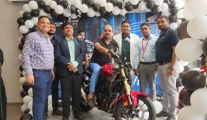 Read more about the article ‘ହୋଣ୍ଡା ସିବି୩୦୦ଆର୍’ର ବଜାର ପ୍ରବେଶ