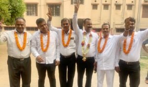 Read more about the article ଶେଷ ହେଲା ଅନୁଗୁଳ ଓକିଲ ସଂଘ ନିର୍ବାଚନ ଦିଲ୍ଲିପ ସଭାପତି ଧୃବ ସମ୍ପାଦକ