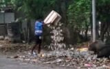 କଲ୍ୟାଣ ମଣ୍ଡପରେ ପ୍ରବଳ ଅବ୍ୟବସ୍ଥା: ଭୋଜି କରି ରାସ୍ତାରେ ଅଳିଆ ଫିଙ୍ଗୁଛନ୍ତି, ଗନ୍ଧରେ ଫାଟୁଛି ପୂରା ଅଞ୍ଚଳ