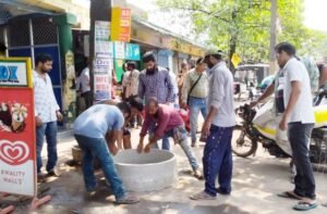 Read more about the article ଗୋମାତା ଓ ପଶୁପକ୍ଷୀ ପାଇଁ ଦେବଦୂତ ସାଜିଛନ୍ତି ବିଭୂତି ସାହୁ, ବିଭିନ୍ନ ସ୍ଥାନରେ କରିଛନ୍ତି ଜଳକୁଣ୍ଡ ବ୍ୟବସ୍ଥା