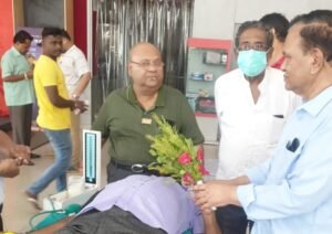 Read more about the article ରୋଟାରୀ ରୟାଲ କ୍ଲବ ଓ ପାର୍ବତୀ ହିରୋ ପକ୍ଷରୁ ରକ୍ତଦାନ ଶିବିର