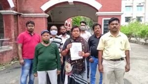 Read more about the article ବ୍ରିଟିଶ ଅମଳର ପୋଖରୀର ପୁନରୁଦ୍ଧାର କରିବା ପାଇଁ ଉପଜିଲ୍ଲାପାଳଙ୍କୁ ନିବେଦନ