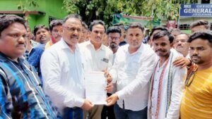 Read more about the article ୩ ଦଫା ଦାବି ନେଇ ତାଳଚେର ଶିଳ୍ପାଞ୍ଚଳ ଶ୍ରମିକ ସଂଘର ଗଣଧାରଣା