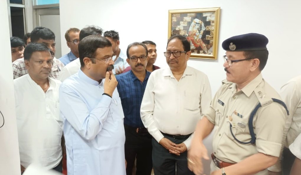 You are currently viewing ଅନୁଗୁଳ ଗସ୍ତରେ କେନ୍ଦ୍ରମନ୍ତ୍ରୀ ଧର୍ମେନ୍ଦ୍ର ପ୍ରଧାନ