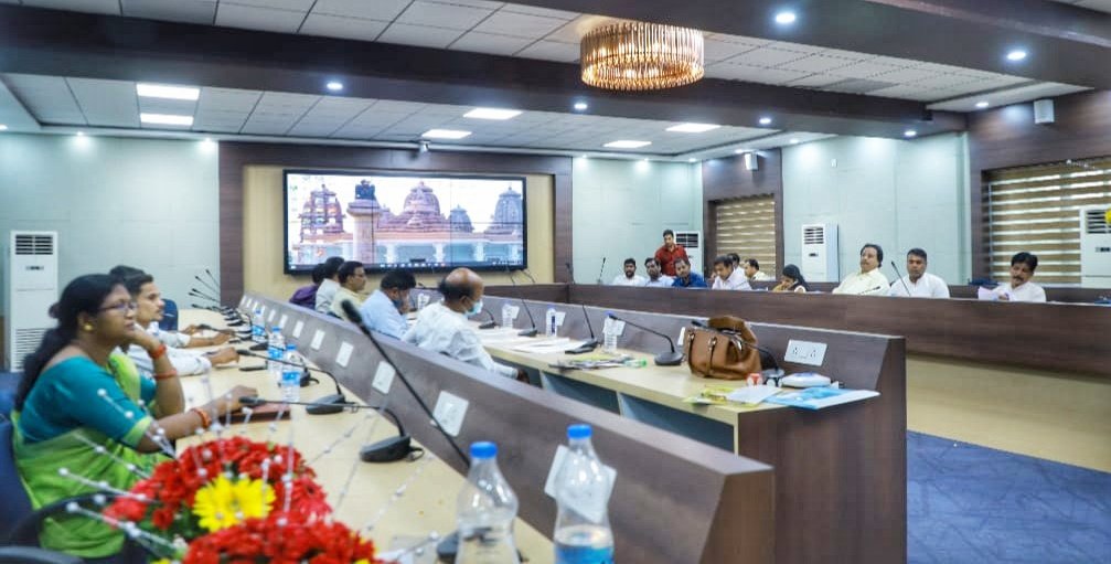 You are currently viewing ଶିଶୁ ଶ୍ରମିକ ନିରାକରଣ ସଚେତନତା ବୈଠକ: ପିଲାଙ୍କୁ ନ କାମ କରାଇବାକୁ ସଚେତନ କଲେ ଜିଲ୍ଲାଧିକାରୀ