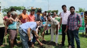 Read more about the article ଉତ୍କର୍ଷ ପରିବାର ପକ୍ଷରୁ ବନ ମହୋତ୍ସବ ପାଳିତ, ରୋପଣ ହେଲା ୬୦୦ ଗଛ