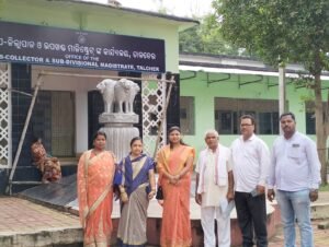 Read more about the article ଧାନ ବିକ୍ରୟ କେନ୍ଦ୍ର ସ୍ଥାପନ ପାଇଁ ଉପଜିଲ୍ଲାପାଳଙ୍କୁ ଦାବି କଲେ କୃଷକ