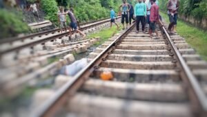 Read more about the article ରେଳ ଧାରଣାରେ ଯୁବକଙ୍କ ଖଣ୍ଡ ବିଖଣ୍ଡିତ ମୃତ ଦେହ, କାରଣ ଅସ୍ପଷ୍ଟ