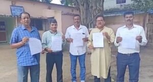 Read more about the article ଜମି ଅଧିଗ୍ରହଣ ସ୍ଥଗିତ ରଖିବାକୁ ଜିଲ୍ଲାପାଳଙ୍କୁ ଦାବି