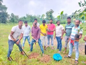 Read more about the article ମହାଦେବ ଯୁବକ ସଂଘ ପକ୍ଷରୁ ବୃକ୍ଷରୋପଣ