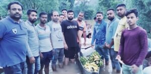 Read more about the article ଟିକରପଡା ବନ୍ୟା ପ୍ରପୀଡ଼ିତଙ୍କୁ ରିଲିଫ୍ ବଣ୍ଟନ