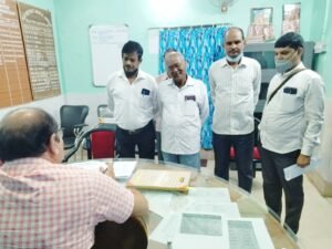 Read more about the article ମେଡିକାଲର ବିଭିନ୍ନ ସମସ୍ୟା ଦୂର ପାଇଁ ୭ଦଫା ଦାବିପତ୍ର ପ୍ରଦାନ