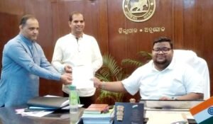 Read more about the article ତାଳଚେର ସମେତ ଅନ୍ୟ ଆଭ୍ୟନ୍ତରୀଣ ଅଞ୍ଚଳକୁ ଓଏସ୍‌ଆରଟିସି ବସ ଚଲାଇବାକୁ ଜିଲ୍ଲାପାଳଙ୍କୁ ଦାବି