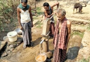 Read more about the article ମୌଳିକ ସୁବିଧାରୁ ବଞ୍ଚିତ କରାବିରାଖୋଲ, ପିଇବା ପାଣିର ସୁବିଧା ନ ଥିବାରୁ କିଡନୀ ରୋଗରେ ଯୁଝୁଛନ୍ତି ୧୮ ପରିବାର