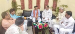 Read more about the article କେନ୍ଦ୍ର ସାର ରସାୟନ ମନ୍ତ୍ରୀ ଭଗୱନ୍ତ ଖୁବାଙ୍କୁ ଭେଟି ପର୍ଯ୍ୟାପ୍ତ ସାର ଯୋଗାଇବାକୁ ଦାବି କଲେ ଜିଲ୍ଲା ବିଜେପିର ନେତୃବୃନ୍ଦ