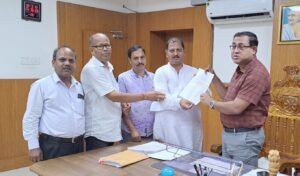 Read more about the article ଗୋଡ଼ିବନ୍ଧ- କଣିହାଁ ରାସ୍ତା ମରାମତି ଦାବିରେ ୫ରେ ଧାରଣା ଦେବ ବିଜେପି