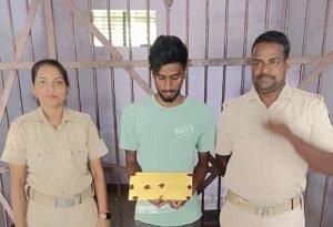 Read more about the article ଗ୍ରାହକକୁ ଅପେକ୍ଷା କରିଥିବା ବ୍ରାଉନସୁଗାର ବେପାରୀକୁ ମାଡ଼ି ବସିଲା ଅବକାରୀ ଟିମ୍, ୧୨ ଲକ୍ଷ ଟଙ୍କାର ଧଳା ଜହର ଜବତ