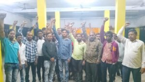 Read more about the article ନୂଆ ପ୍ଲାଣ୍ଟରେ ପୁରୁଣା ଶ୍ରମିକଙ୍କୁ ନିଯୁକ୍ତି ନ ଦେବାକୁ ବିରୋଧ, ଆସନ୍ତା ୨ ରେ ଧାରଣା ଦେବ ଶିଳ୍ପନଗର ଠିକା ଶ୍ରମିକ ସଂଘ