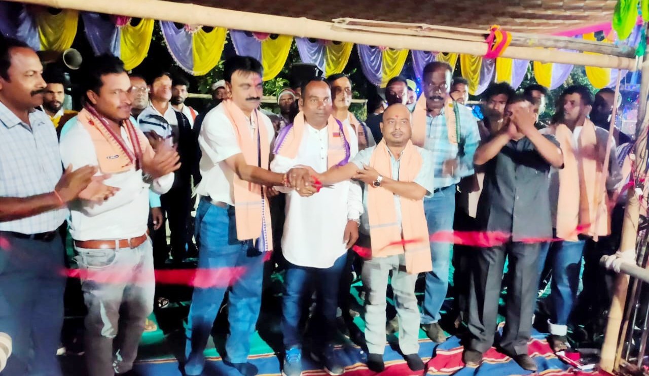 You are currently viewing ଧୁମଧାମରେ ମା’ ମଙ୍ଗଳାଙ୍କ ବାର୍ଷିକ ପୂଜା ପାଳିତ, ଯାତ୍ରାରେ ଦେଖିବାକୁ ଲୋକଙ୍କ ପ୍ରବଳ ଭିଡ଼