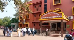 Read more about the article ଶାନ୍ତି ଶୃଙ୍ଖଳାରେ ୧୨ ଘଣ୍ଟିଆ ବନ୍ଦ ପାଳନ କଲା ତାଳଚେର ଓକିଲ ସଂଘ