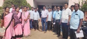 Read more about the article ପ୍ରାଥମିକ ଶିକ୍ଷକଙ୍କ ପକ୍ଷରୁ ୩ଦଫା ଦାବି, ମୁଖ୍ୟମନ୍ତ୍ରୀଙ୍କୁ ଦାବିପତ୍ର ପ୍ରଦାନ