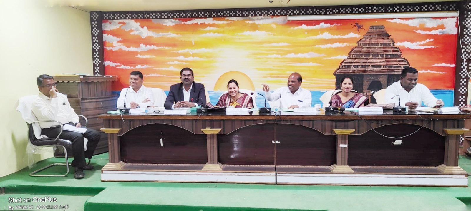 You are currently viewing ଛେଣ୍ଡିପଦା ପଞ୍ଚାୟତ ସମିତିର ଦ୍ବିତୀୟ ସାଧାରଣ ବୈଠକ, ସବୁ ସମସ୍ୟାକୁ ମିଳିତ ଭାବେ ସମାଧାନ କରିବା ଉପରେ ଗୁରୁତ୍ୱାରୋପ