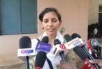 ହେଲମେଟ୍ ପାଇଁ ୧୦୦୦ ଟଙ୍କା ବଦଳରେ ୮୦୦୦ କଟିଲା ଚାଲାଣ, ଥାନାର ଦ୍ୱାରସ୍ଥ ହେଲେ ମହିଳା