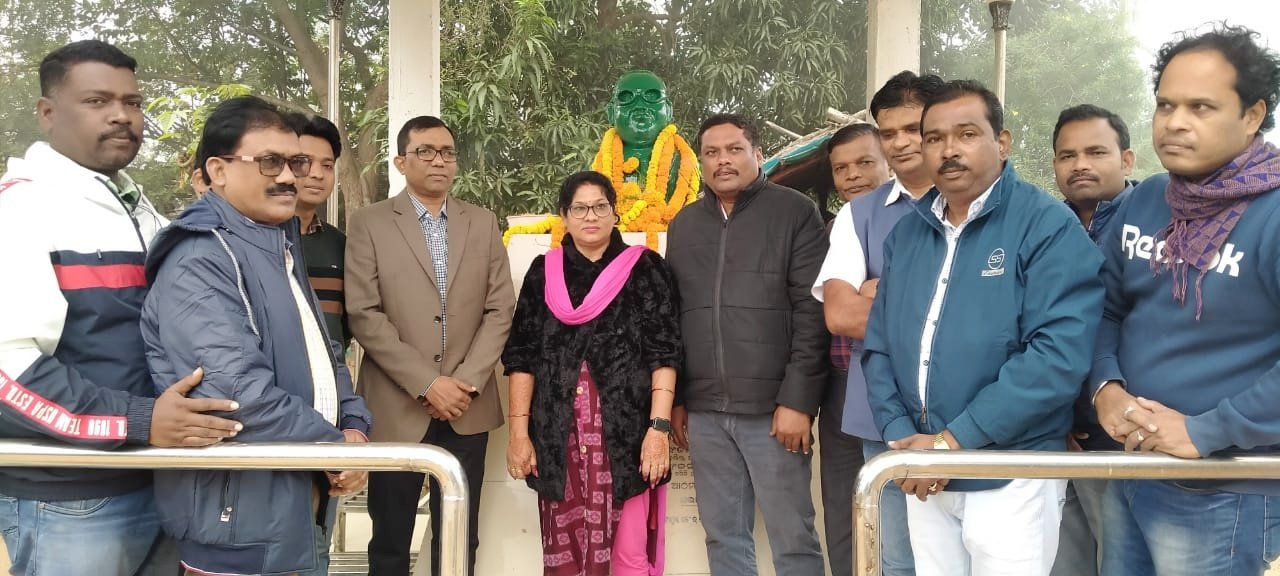 You are currently viewing ଆମ୍ବେଦକର ଫାଉଣ୍ଡେସନ ପକ୍ଷରୁ ବାବାସାହେବଙ୍କ ୬୬ ତମ ତିରୋଧାନ ଦିବସ ପାଳିତ