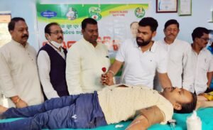 Read more about the article ଓଡ଼ିଶା ମୋ ପରିବାର ଜୀବନ ବିନ୍ଦୁ ପକ୍ଷରୁ ସ୍ବେଚ୍ଛାକୃତ ରକ୍ତଦାନ, ୫୯ ୟୁନିଟ ରକ୍ତ ସଂଗୃହୀତ