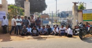 Read more about the article ସପ୍ତାହେ ପରେ ଗାଁକୁ ଆସିଲା ବିଜୁଳି, ଆଲୁଅ ଦେଖିଲେ ୧୫ଟି ଗ୍ରାମର ଲୋକ