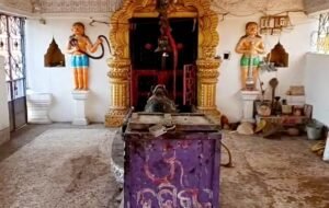 Read more about the article ଠାକୁରଙ୍କୁ ବି ଛାଡିଲେନି: ରାତି ଅଧିଆ ଶିବ ମନ୍ଦିରର ହୁଣ୍ତି ଭାଙ୍ଗି ଲୁଟ୍