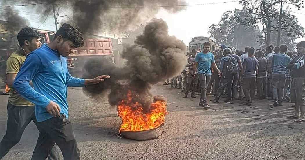 You are currently viewing ଟ୍ରକ ଧକ୍କାରେ ଦୁଇ ବାଇକ ଆରୋହୀ ମୃତ, ଡ୍ରାଇଭର ଫେରାର