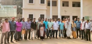 Read more about the article ଶାବଳଭଙ୍ଗାର କୁମ୍ଭାରସାହିରେ ଉତ୍କଟ ଜଳ ସମସ୍ୟା, ତୁରନ୍ତ ପାଇପ୍ ଯୋଗେ ପାଣି ଯୋଗାଣ ଓ ନଳକୂପକୁ ଜବରଦଖଲ ମୁକ୍ତ କରିବାକୁ ଦାବି