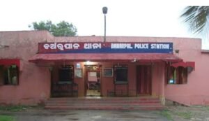 Read more about the article ବିନା ଲାଇସେନ୍ସରେ ଗାଡ଼ି ଚଳାଉଥିବାରୁ ନାବାଳକକୁ ନୋଟିସ୍ କଲା ବଅଁରପାଳ ପୋଲିସ