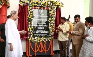 Read more about the article ‘ବିର୍ସା ମୁଣ୍ଡା ଆନ୍ତର୍ଜାତିକ ହକି ଷ୍ଟାଡିୟମ୍‌’ର ଉଦ୍‌ଘାଟନ କଲେ ମୁଖ୍ୟମନ୍ତ୍ରୀ, କହିଲେ – ହକି ବିଶ୍ଵକପ୍‌ ଜିତିଲେ ପ୍ରତି ଖେଳାଳିଙ୍କୁ ମିଳିବ କୋଟିଏ ଟଙ୍କା