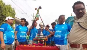 Read more about the article ଛେଣ୍ଡିପଦାରେ ହକି ବିଶ୍ୱକପ୍ ଟ୍ରଫିକୁ ରାଜକୀୟ ସ୍ୱାଗତ, ପାଲା-ସଂକୀର୍ତ୍ତନରେ କମ୍ପିଲା ପୂରା ଅଞ୍ଚଳ