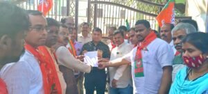 Read more about the article ପ୍ରଧାନମନ୍ତ୍ରୀ ଆବାସ ଯୋଜନାରେ ଦୁର୍ନୀତି ଅଭିଯୋଗ, ଛେଣ୍ଡିପଦା ବ୍ଲକ ଘେରିଲା ବିଜେପି