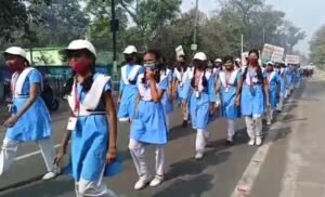 Read more about the article ଆରଟିଓ ପକ୍ଷରୁ ସଡ଼କ ସୁରକ୍ଷା ସପ୍ତାହ ପାଳିତ, ଯୋଗଦେଲେ ଶତାଧିକ ସ୍କୁଲ ଛାତ୍ରଛାତ୍ରୀ