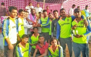 Read more about the article ମା’ ତାରିଣୀ ୨ୟ ବାର୍ଷିକ କ୍ରିକେଟ ଟୁର୍ଣ୍ଣାମେଣ୍ଟ ଉଦଯାପିତ: କୋଶଳା ରାମଚଣ୍ଡୀ କ୍ରିକେଟ କ୍ଲବକୁ ହରାଇ କୋରଡ଼ା ବାପୁଜୀ କ୍ରିକେଟ କ୍ଲବ୍ ଚାମ୍ପିଅନ