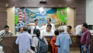 Read more about the article ଜିଲ୍ଲାସ୍ତରୀୟ ମିଳିତ ଜନ ଶୁଣାଣି ଶିବିର, ୧୩୬ ଅଭିଯୋଗରୁ ୨୭ଟିର ହେଲା ତୁରନ୍ତ ଫଇସଲା