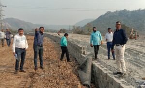 Read more about the article ଜାତୀୟ ରାଜପଥ ସମ୍ପ୍ରସାରଣର ତଦାରଖ କଲେ ଅନୁଗୁଳ ଉପଜିଲ୍ଲାପାଳ, ତୁରନ୍ତ କାମ ସାରିବାକୁ ନିର୍ଦ୍ଦେଶ